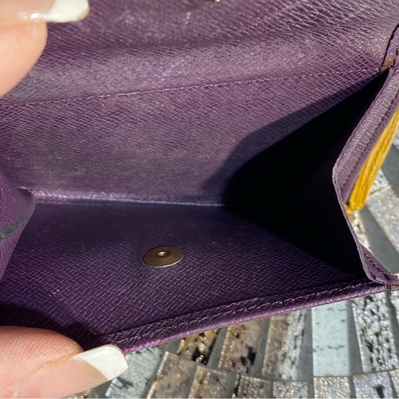 LouisVuitton Epi Wallet Yellow. Please see pics for complete description - Picture 15 of 16